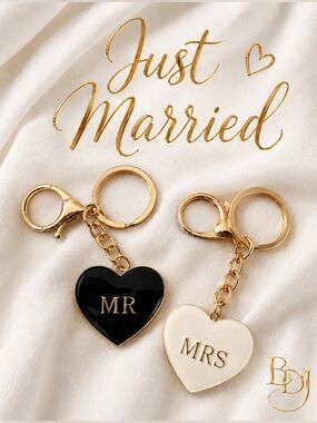 MR & MRS Heart Keychain Set | Black & White Hearts Gold Anniversary Wedding Gift